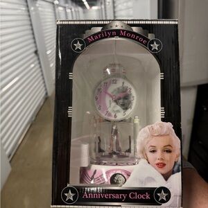 Marilyn Monroe Pink Anniversary Clock